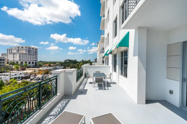 $11,900 | 155 East Boca Raton Road, Unit 614, Boca Raton, FL 33432