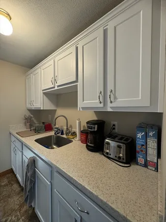 $1,250 | 297 Ashland Avenue, Unit 19, Southbridge, MA 01550