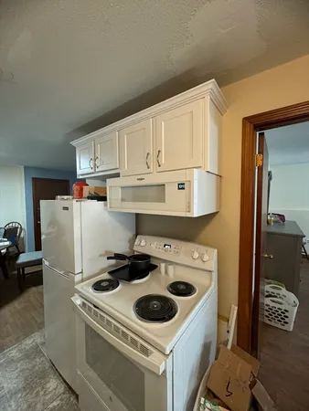 $1,250 | 297 Ashland Avenue, Unit 19, Southbridge, MA 01550