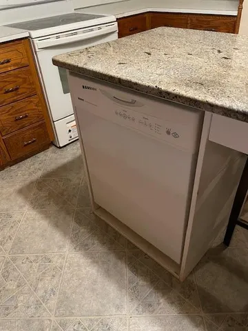 $180,000 | 76 4th Avenue, Wood Lake, MN 56297