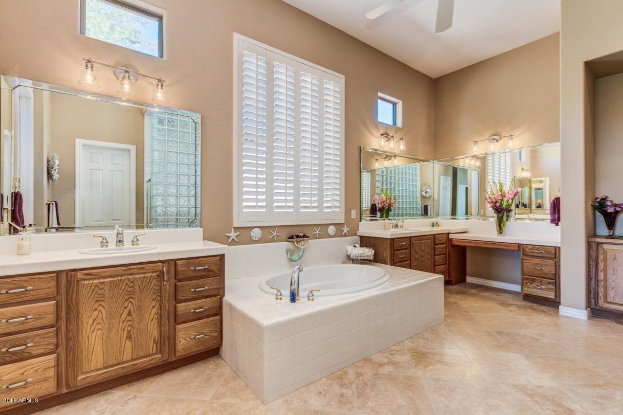 40808 North River Bend Road Phoenix, AZ 85086 - Photo 11 of 39 11-Master Bathroom