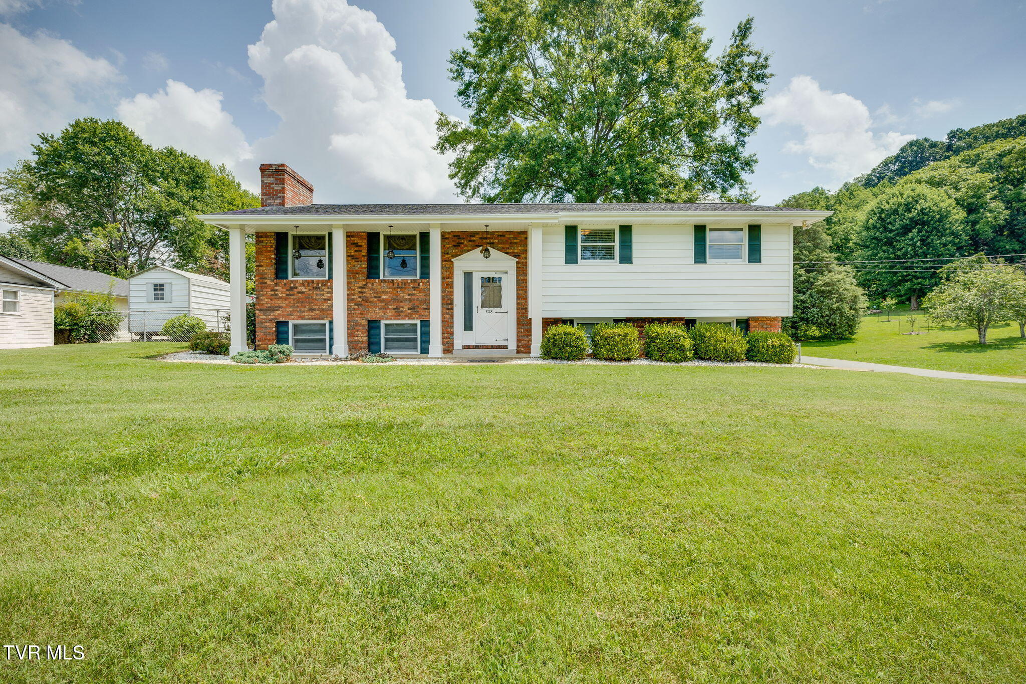 708 Hill Road Kingsport, TN 37664 - Photo 1 of 44 001