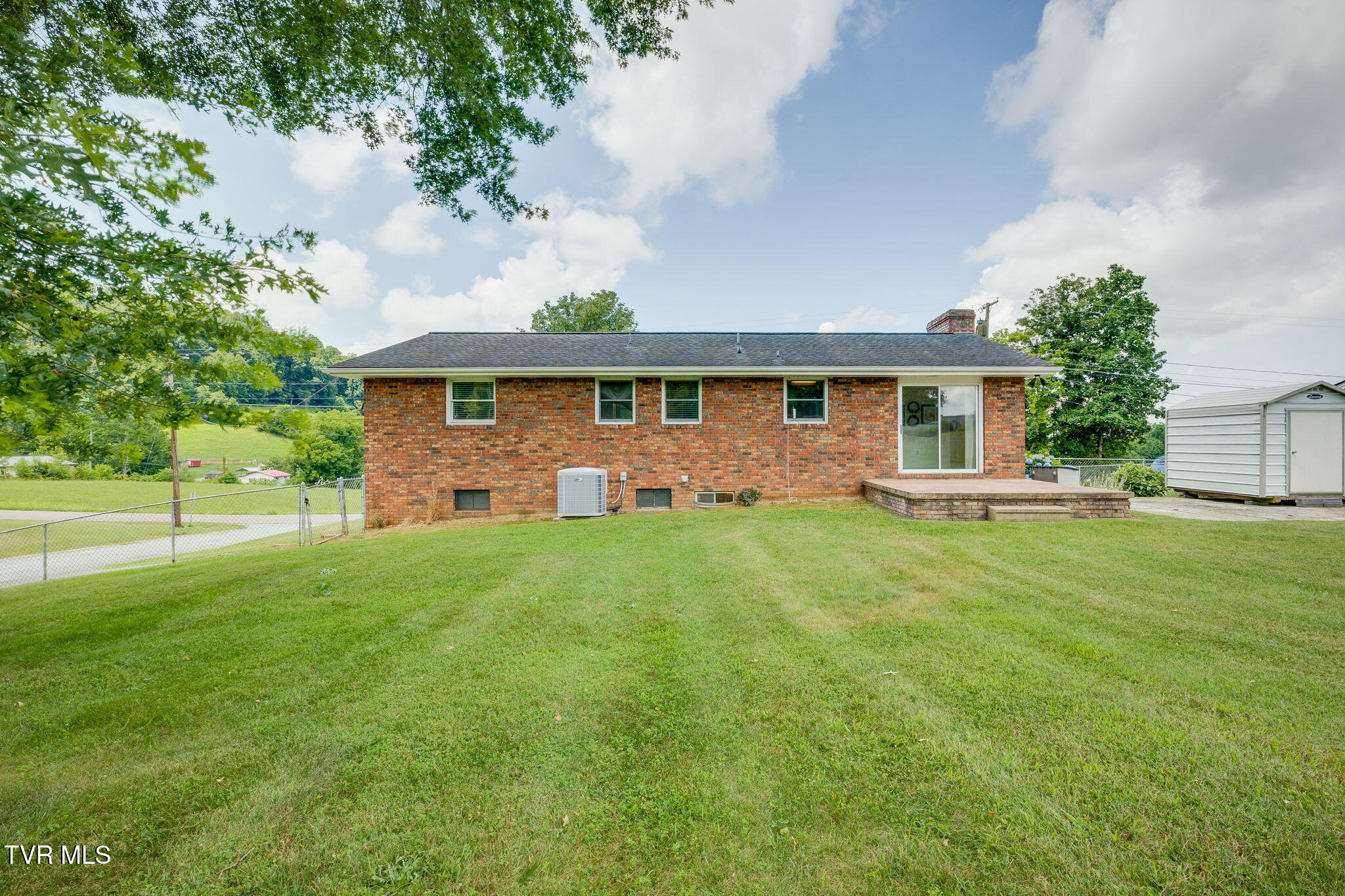 708 Hill Road Kingsport, TN 37664 - Photo 33 of 44 030