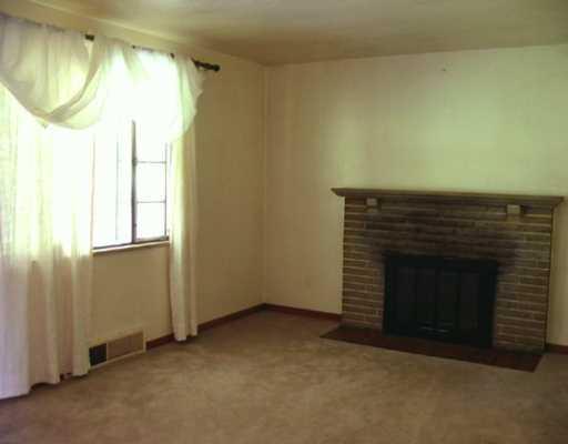 2092 Spooky Hollow Road Lower Burrell, PA 15068 - Photo 6 of 7 Living Room.