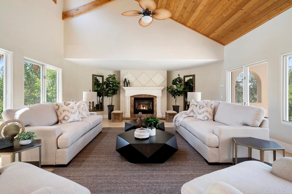 17680 Circa Oriente Rancho Santa Fe, CA 92067 - Photo 2 of 8