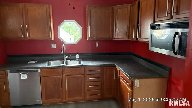 $99,900 | 818 9th Avenue, Silvis, IL 61282