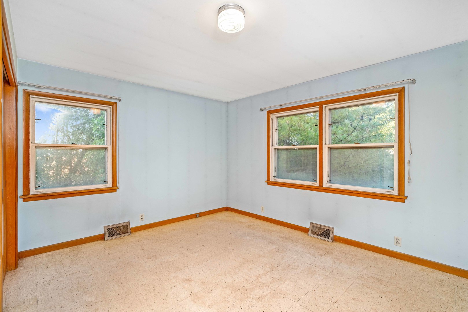 6N731 County Line Road Maple Park, IL 60151 - Photo 13 of 17 an empty room with a window