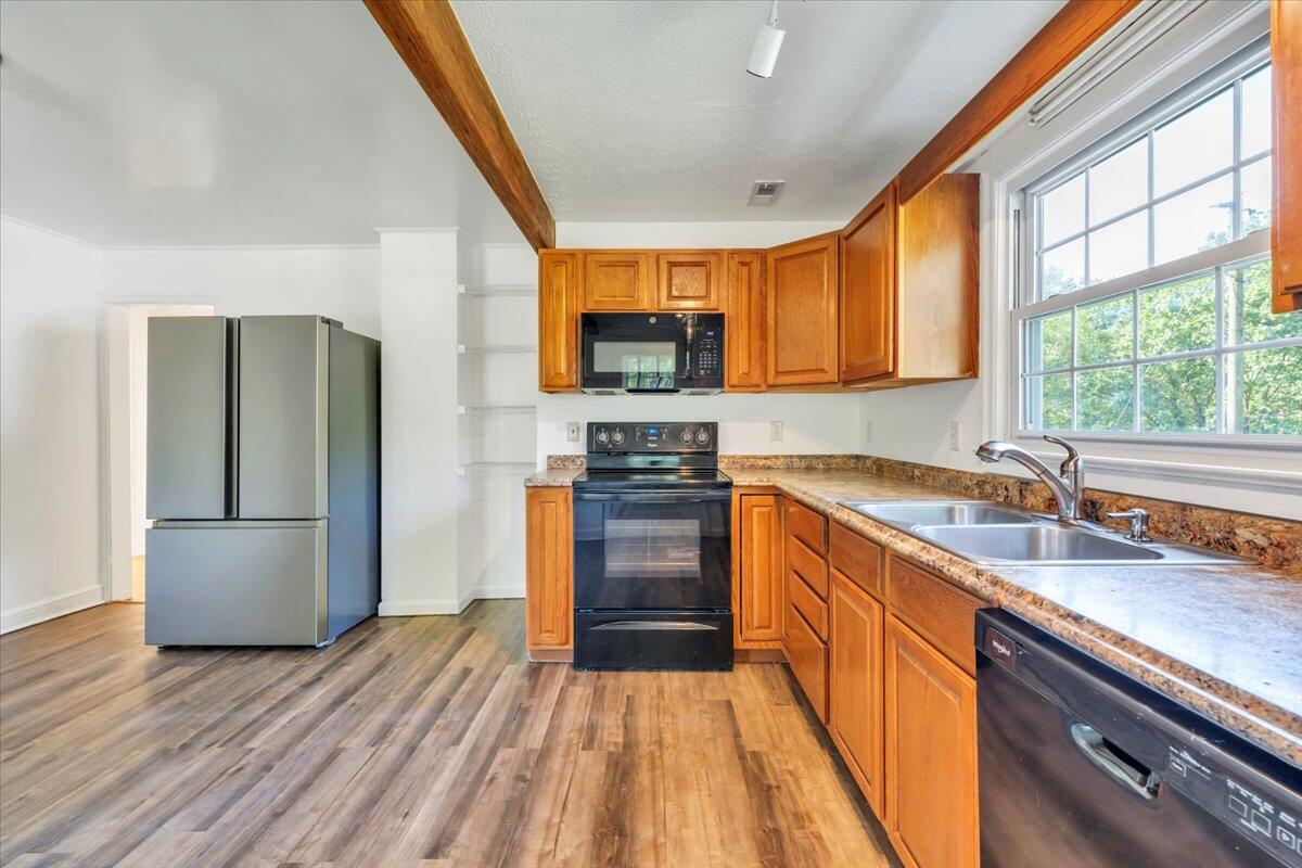 1054 Martin McNeil Road Salem, VA 24153 - Photo 14 of 32 12-MIB02685