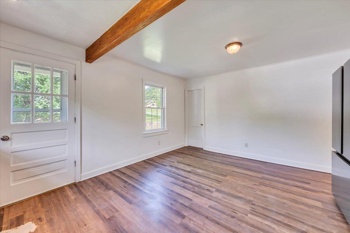 1054 Martin McNeil Road Salem, VA 24153 - Photo 16 of 32 14-MIB02688