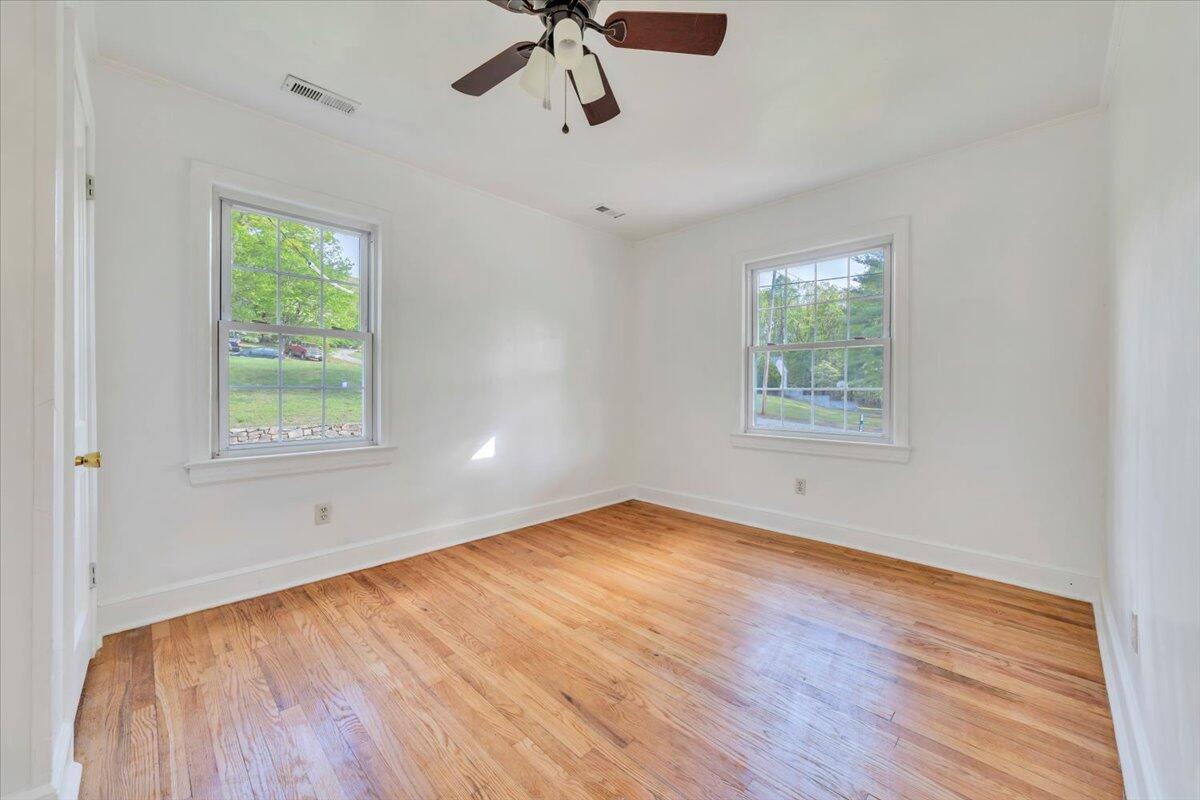 1054 Martin McNeil Road Salem, VA 24153 - Photo 17 of 32 15-MIB02640