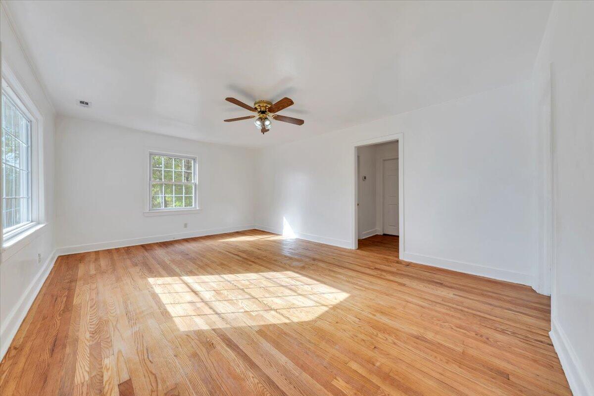 1054 Martin McNeil Road Salem, VA 24153 - Photo 4 of 32 02-MIB02646