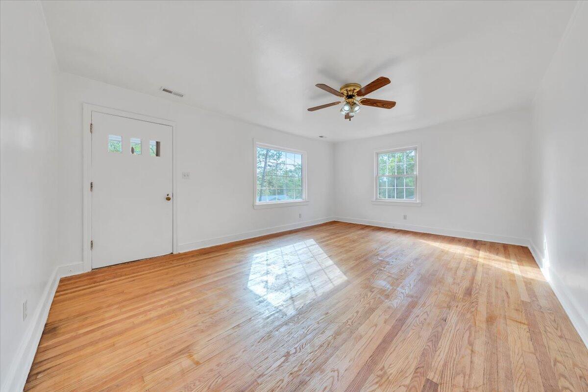 1054 Martin McNeil Road Salem, VA 24153 - Photo 5 of 32 03-MIB02649