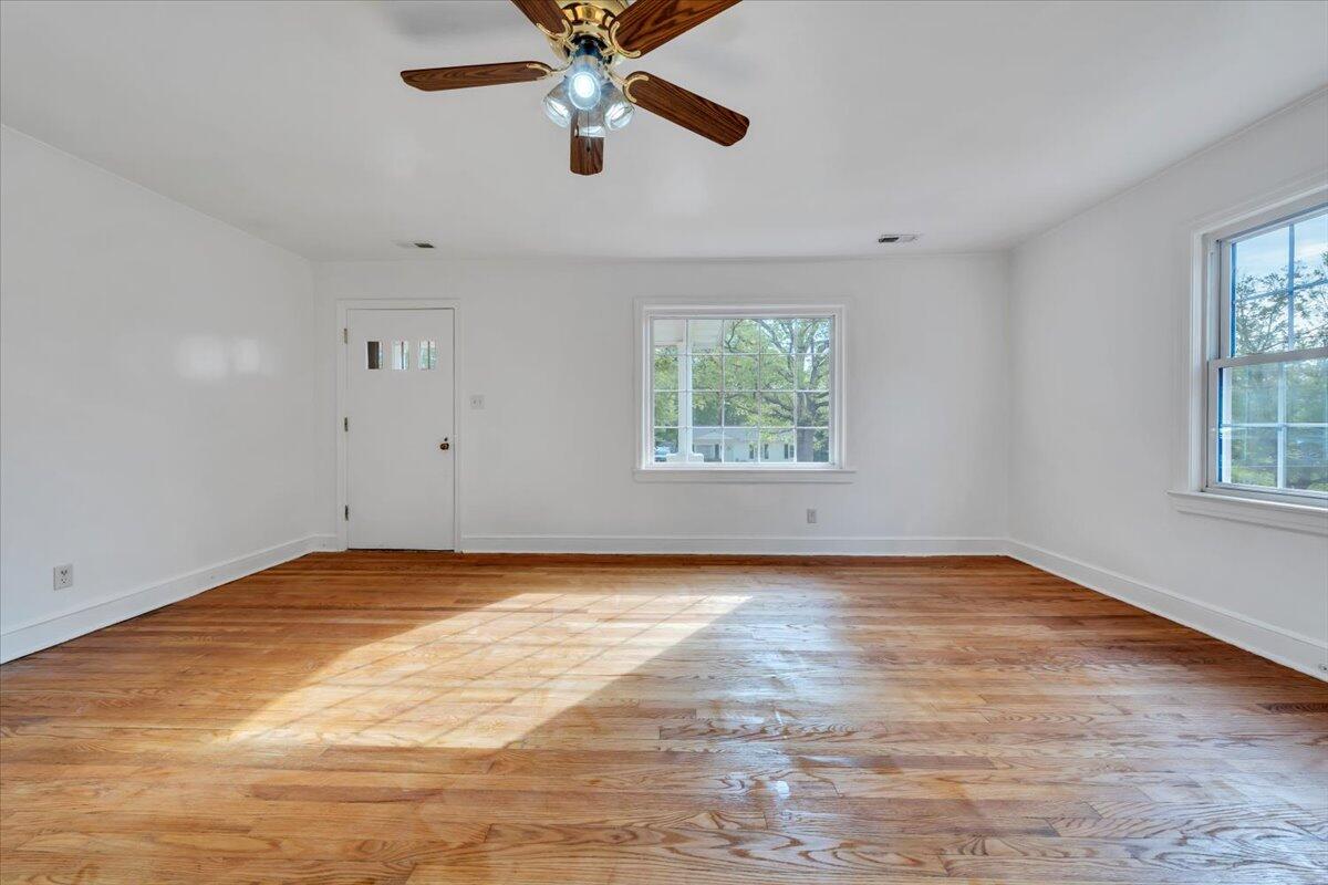 1054 Martin McNeil Road Salem, VA 24153 - Photo 8 of 32 06-MIB02658