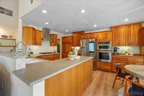 $1,495,000 | 328 Montecito Glen, Escondido, CA 92025