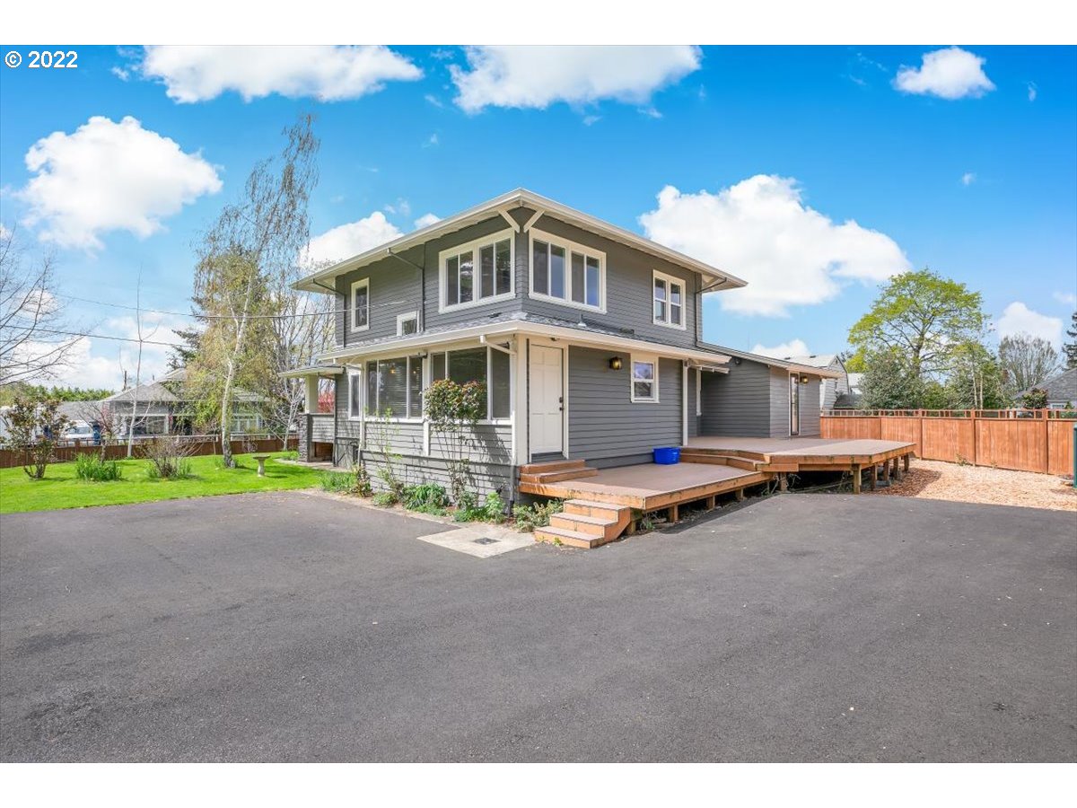 123 Shirley Street Molalla, OR 97038 - Photo 30 of 32 a view of a house with a yard