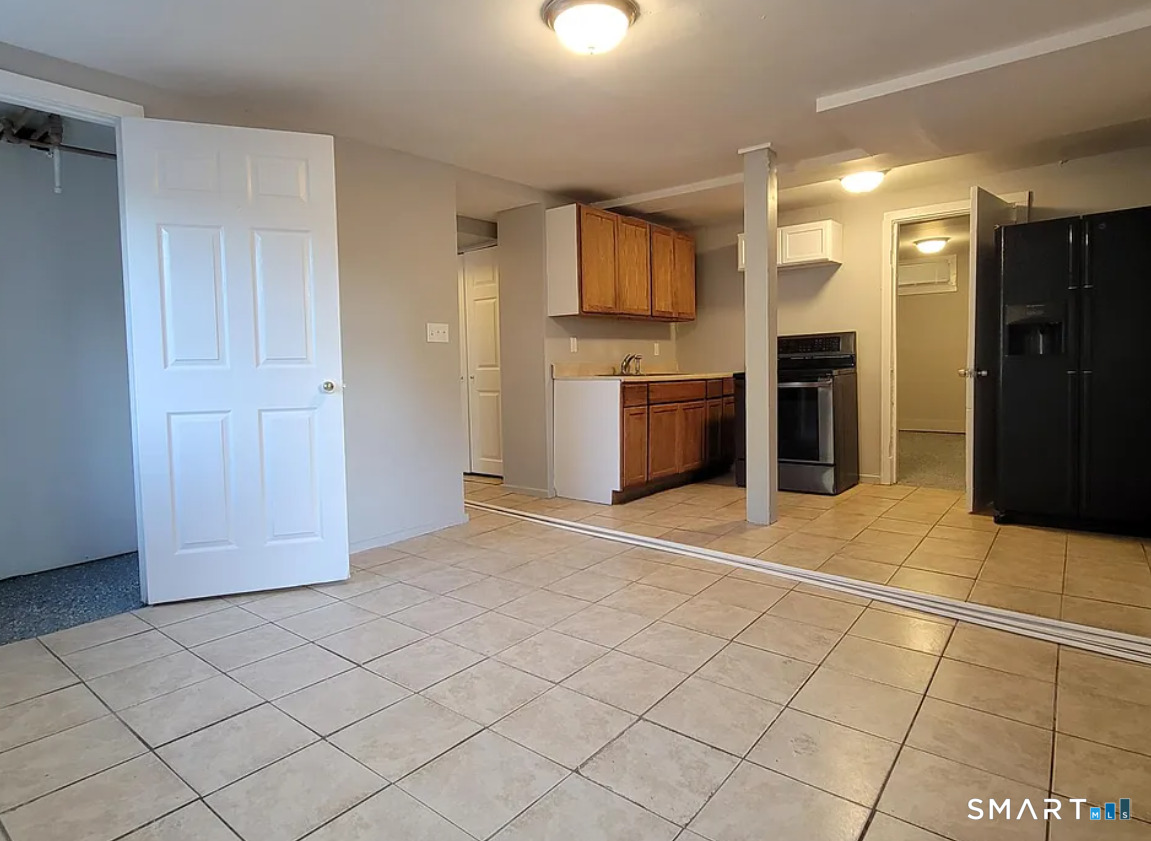50 Olive Street, Unit 1B Meriden, CT 06450 - Photo 3 of 5