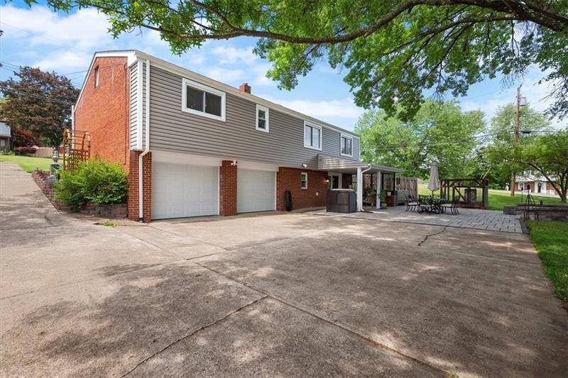 1667 Charlton Heights Road Coraopolis, PA 15108 - Photo 31 of 36 Gallery Image 31