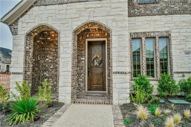 1402 French Violet Way Arlington, TX 76005 - Photo 21 of 29 a view of front door of house