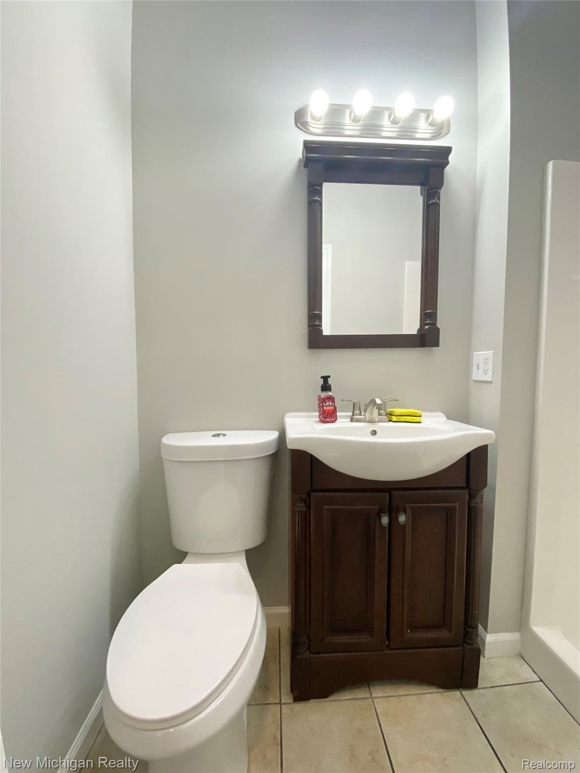 5521 Calkins Road Flint, MI 48532 - Photo 18 of 38 48BAD85C-263A-4BD3-86EE-8552EA0A3776.jpeg