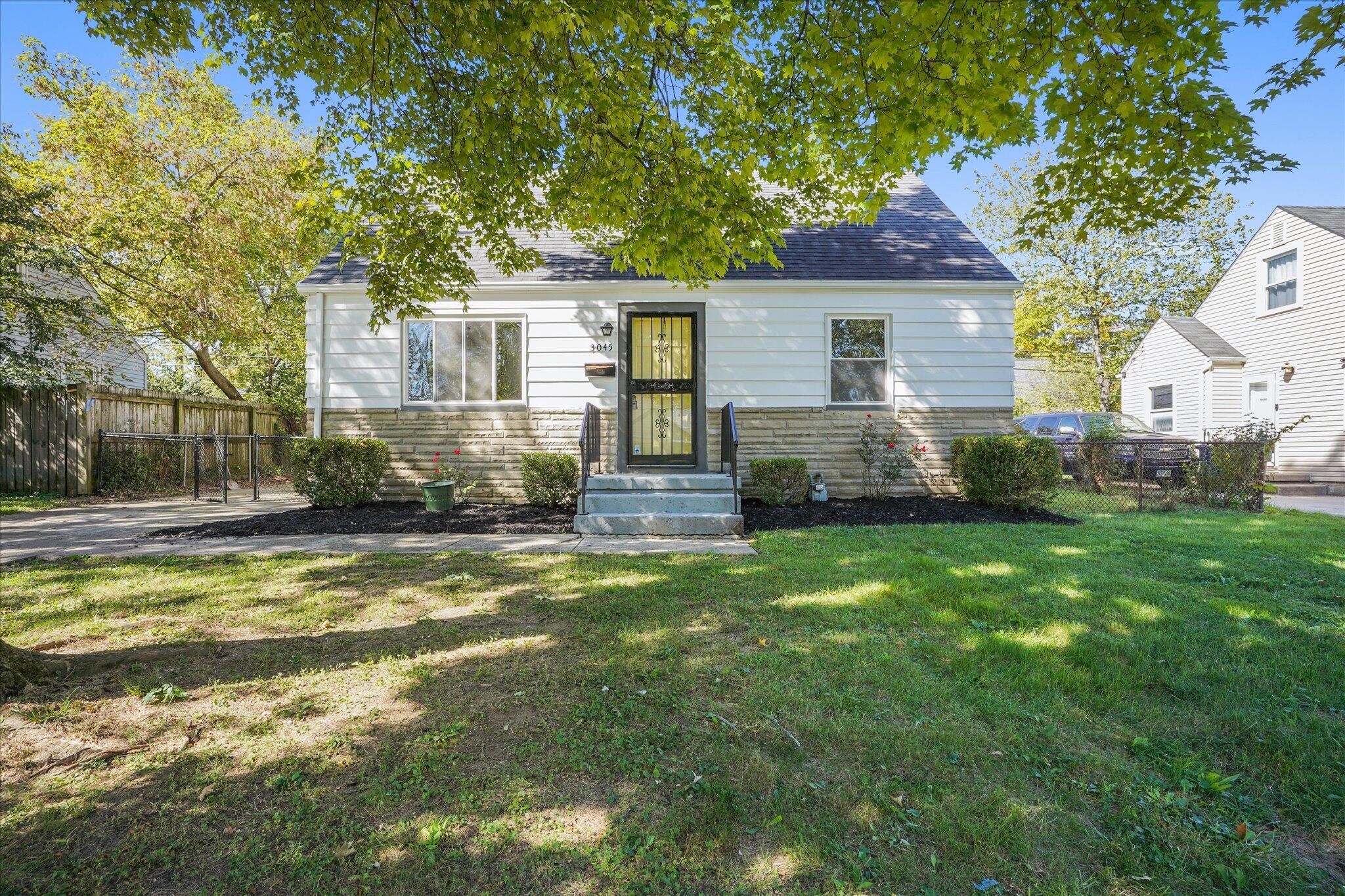 3045 Gerbert Road Columbus, OH 43224 - Photo 4 of 24 Gallery Image 4