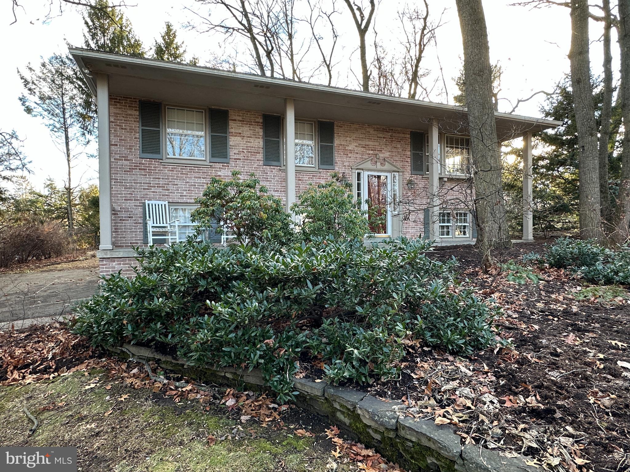 2848 Spring Valley Road Lancaster, PA 17601 - Photo 3 of 21 Gallery Image 3
