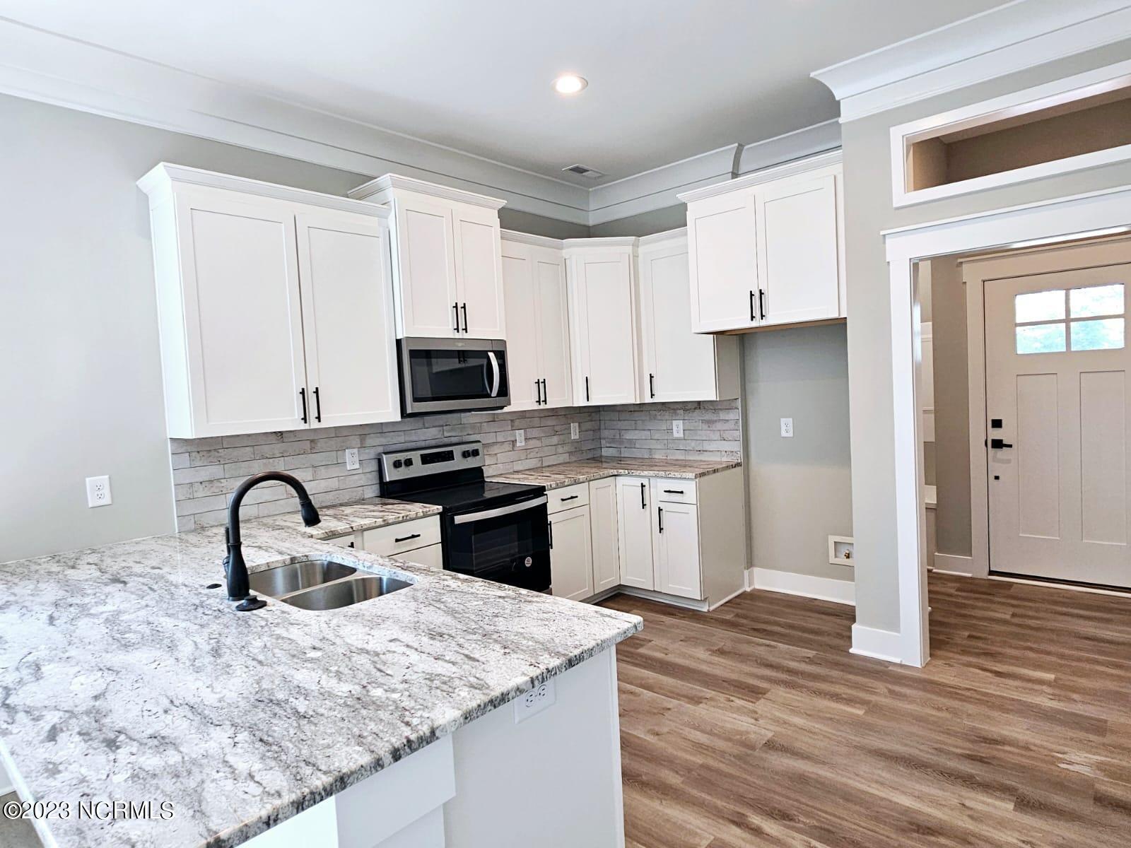 60 Cochrane Castle Circle Pinehurst, NC 28374 - Photo 11 of 54 11dffad6-fedd-42a9-b411-2a66e771225c