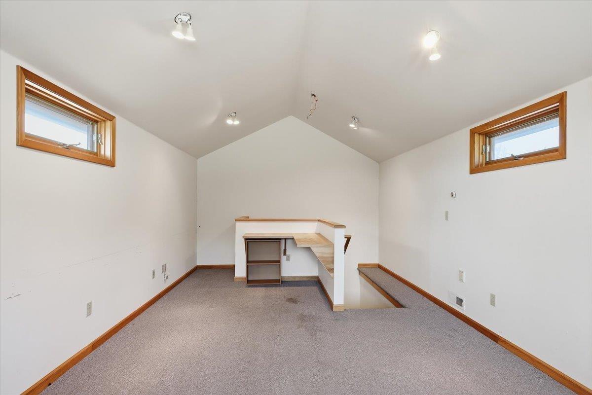16211 East Jacobs Lane Spokane, WA 99217 - Photo 37 of 43