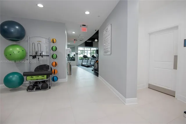 $3,600 | 1250 South Miami Avenue, Unit 3205, Miami, FL 33130