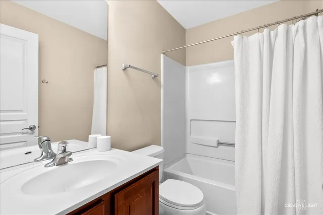 $314,900 | 1011 Reserve Drive, Elgin, IL 60124