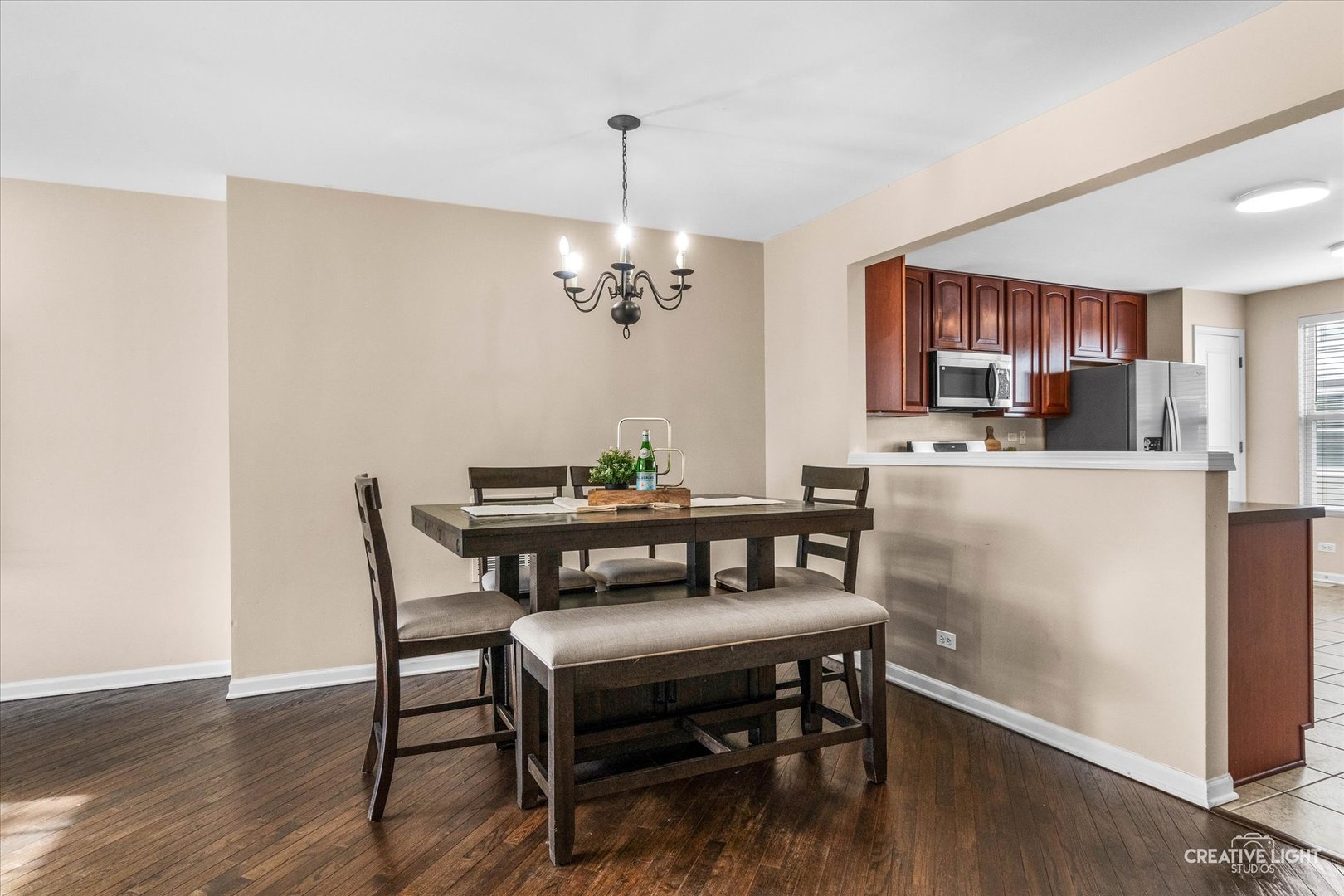 1011 Reserve Drive Elgin, IL 60124 - Photo 4 of 18