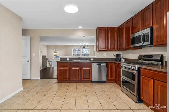 $314,900 | 1011 Reserve Drive, Elgin, IL 60124