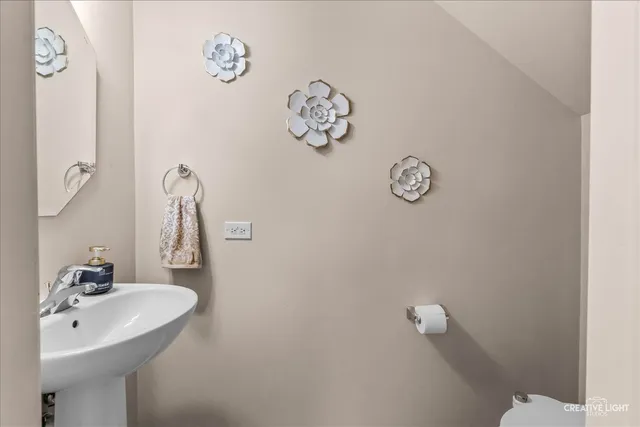 $314,900 | 1011 Reserve Drive, Elgin, IL 60124