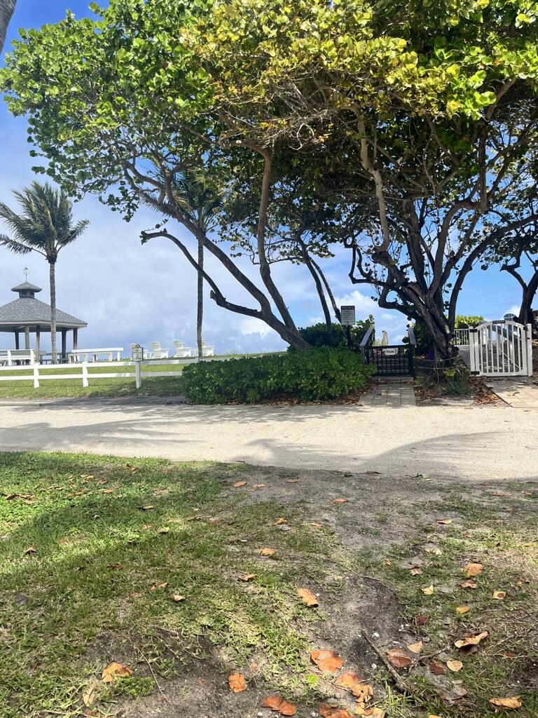 5550 North Ocean Boulevard, Unit 107 Ocean Ridge, FL 33435 - Photo 2 of 43 B1651D5C-EC1A-4DA1-BA9F-B4C60F3CADDF_1_1