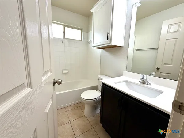 $1,875 | 500 Obsidian Lane, Jarrell, TX 76537