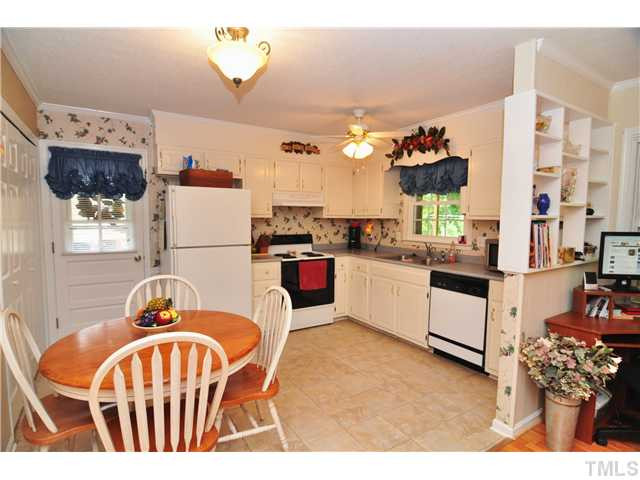 5531 McCormick Road Durham, NC 27713 - Photo 4 of 15 COOK WITH EASE!