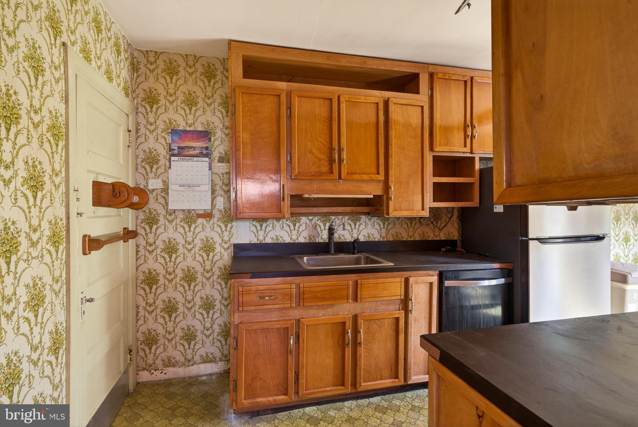 7737 Parkview Road Upper Darby, PA 19082 - Photo 13 of 35