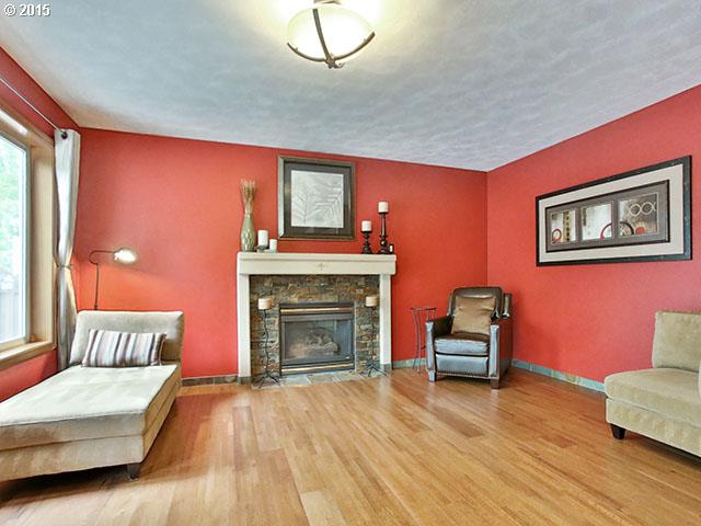 2013 Northeast Gertz Road Portland, OR 97211 - Photo 7 of 16 Family Room