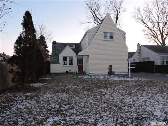 54 Danes Street Patchogue, NY 11772 - Photo 1 of 1