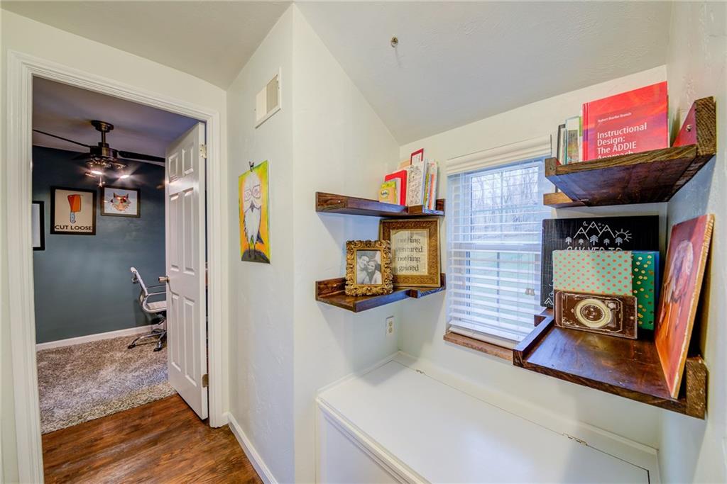 5380 Highgrove Road Pittsburgh, PA 15234 - Photo 14 of 22 Gallery Image 14