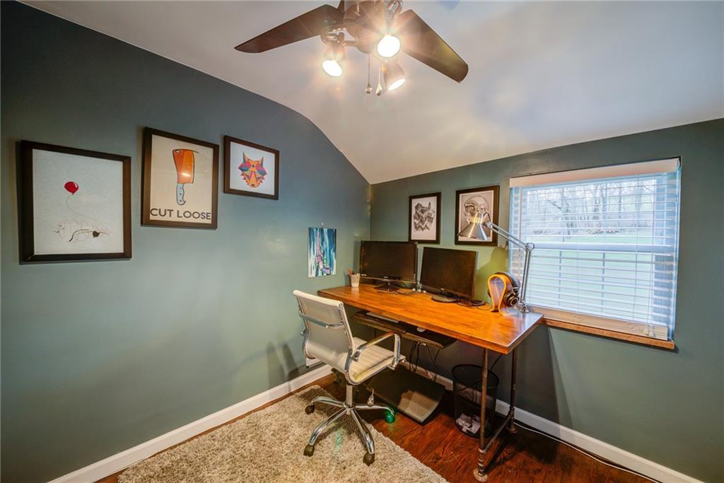 5380 Highgrove Road Pittsburgh, PA 15234 - Photo 15 of 22 Gallery Image 15