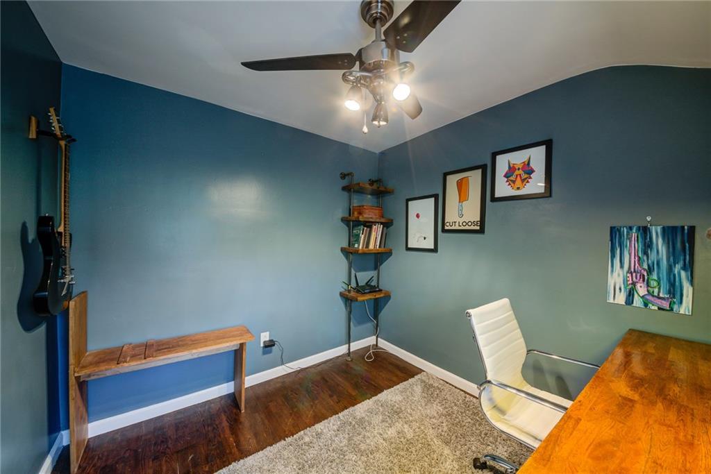 5380 Highgrove Road Pittsburgh, PA 15234 - Photo 16 of 22 Gallery Image 16