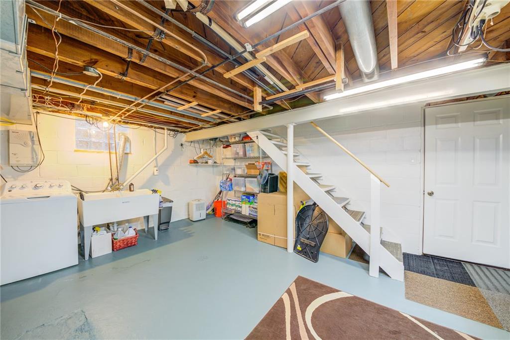 5380 Highgrove Road Pittsburgh, PA 15234 - Photo 19 of 22 Gallery Image 19