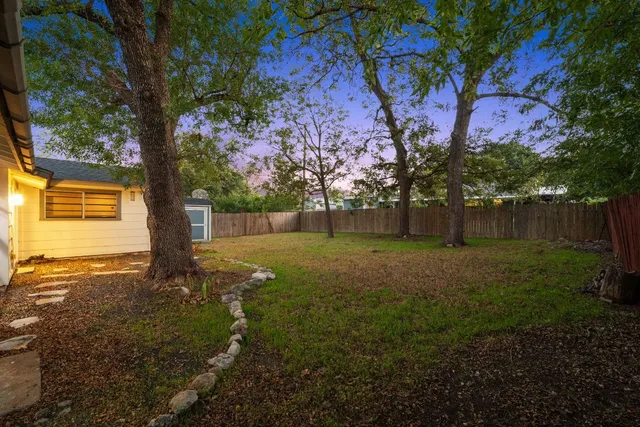 $1,950 | 1009 Alden Drive, Austin, TX 78758