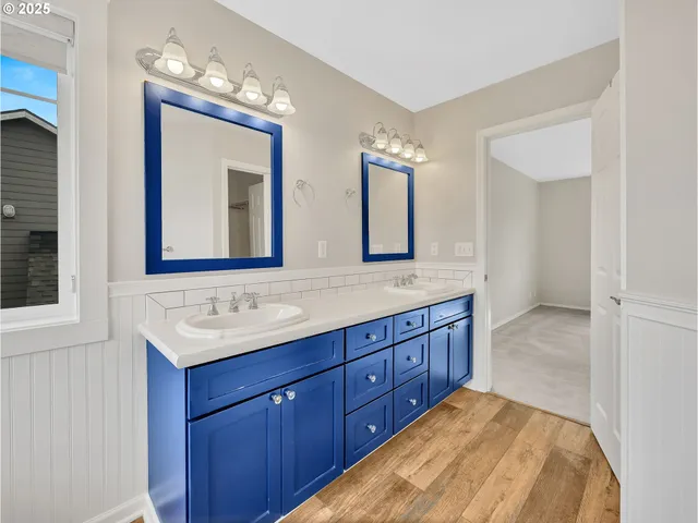 $549,500 | 1953 Southwest Northstar Way, Troutdale, OR 97060