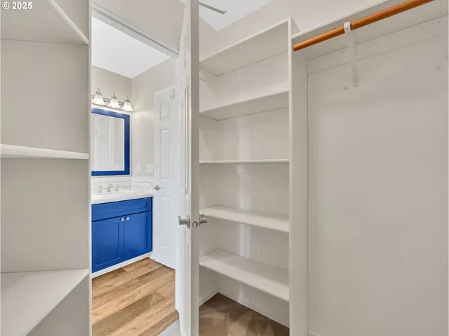 $549,500 | 1953 Southwest Northstar Way, Troutdale, OR 97060