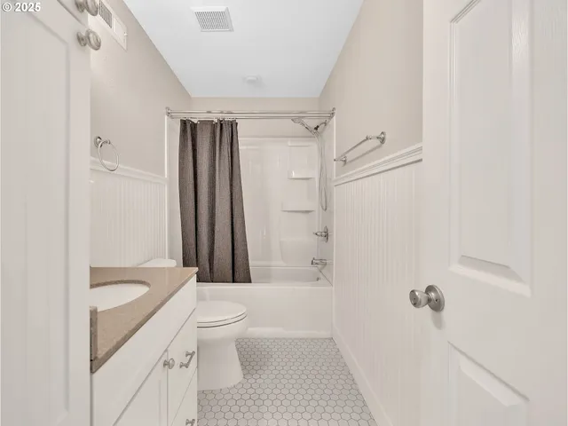 $549,500 | 1953 Southwest Northstar Way, Troutdale, OR 97060