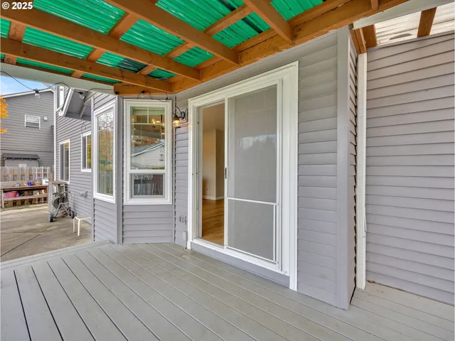 $549,500 | 1953 Southwest Northstar Way, Troutdale, OR 97060