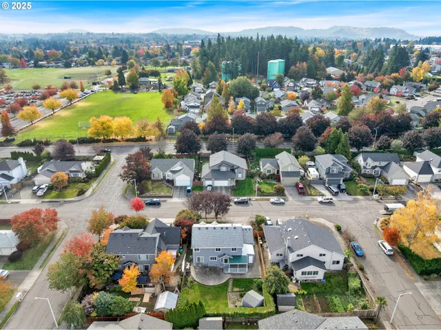 $549,500 | 1953 Southwest Northstar Way, Troutdale, OR 97060