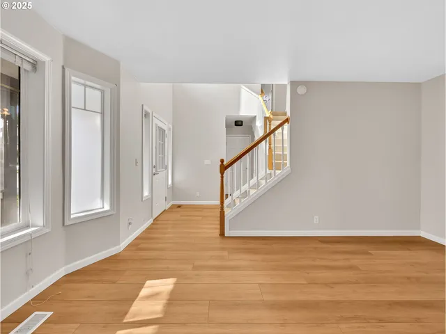 $549,500 | 1953 Southwest Northstar Way, Troutdale, OR 97060