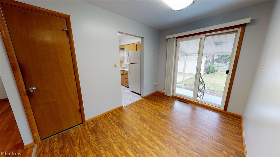 30026 Vineyard Road Willowick, OH 44095 - Photo 6 of 32